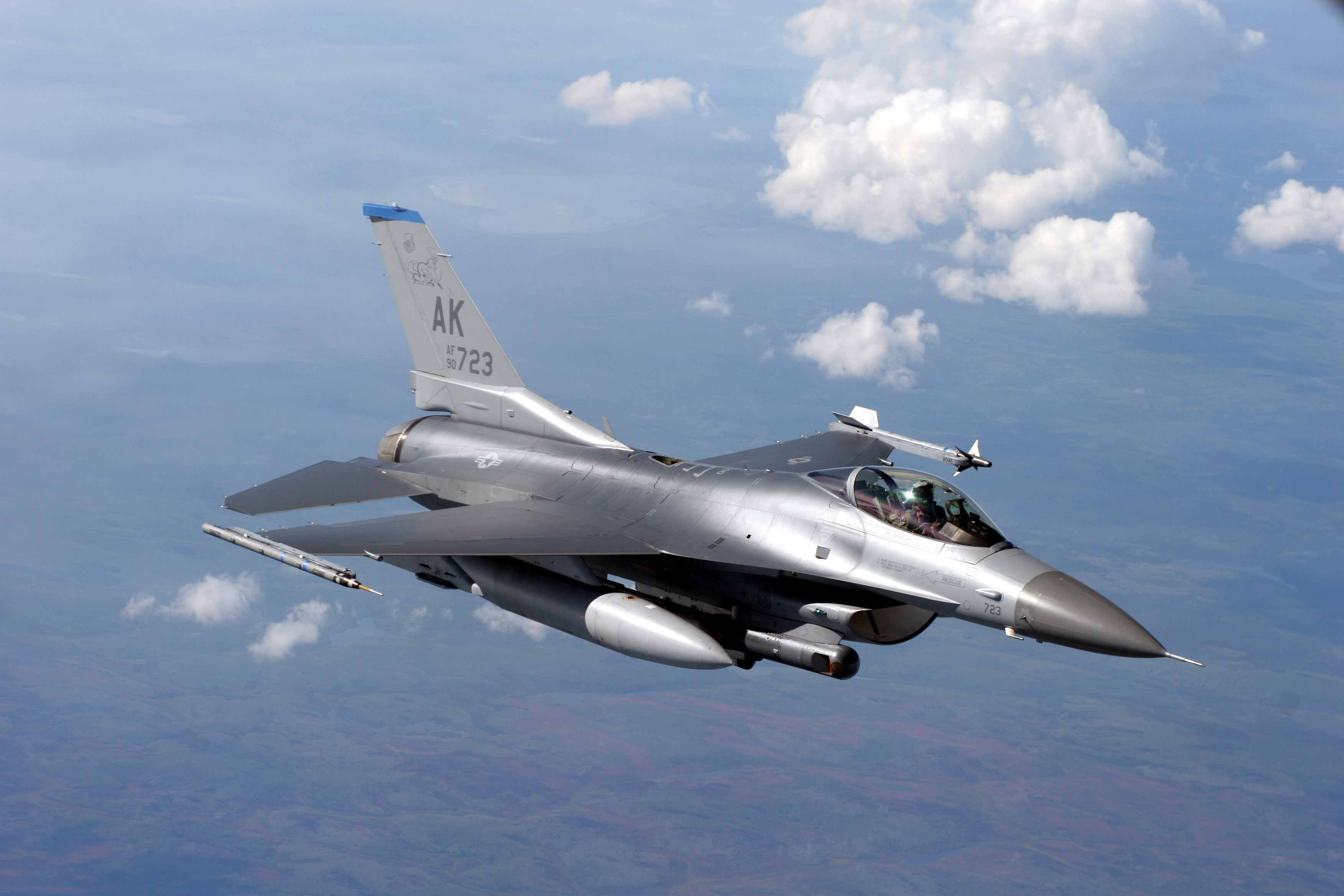 ABŞ-dan Pakistana F-16 şərti: Təyyarələr yalnız müdafiə və antiterror məqsədilə istifadə edilə bilər