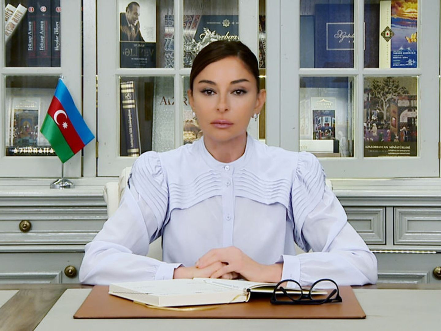 Mehriban Əliyeva Heydər Əliyevin anadan olmasının ildönümü münasibətilə paylaşım edib