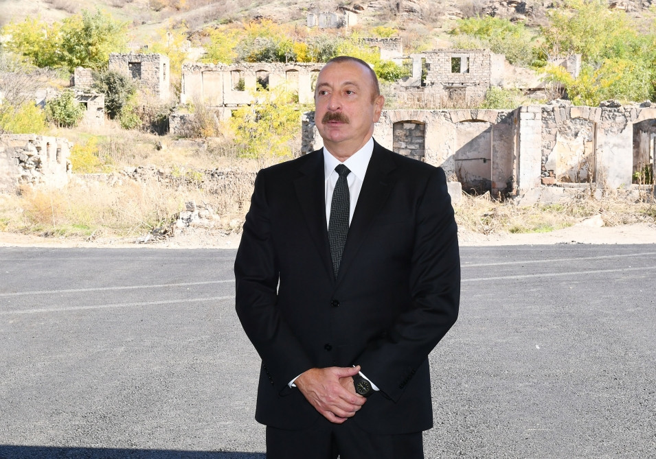 İlham Əliyev Ağdamın Kəngərli kəndinin birinci mərhələsinin açılışında iştirak edib