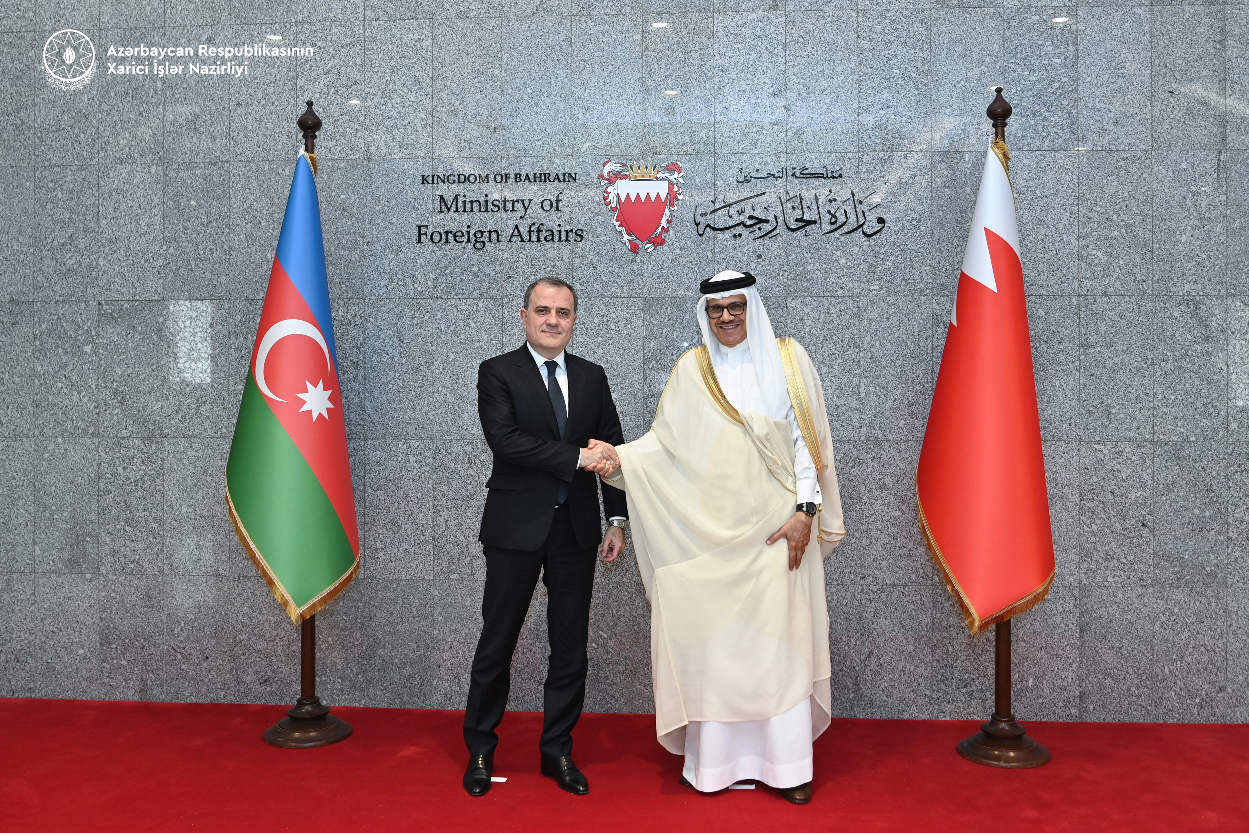 Azərbaycan və Bəhreyn XİN başçıları arasında geniştərkibli görüş baş tutub