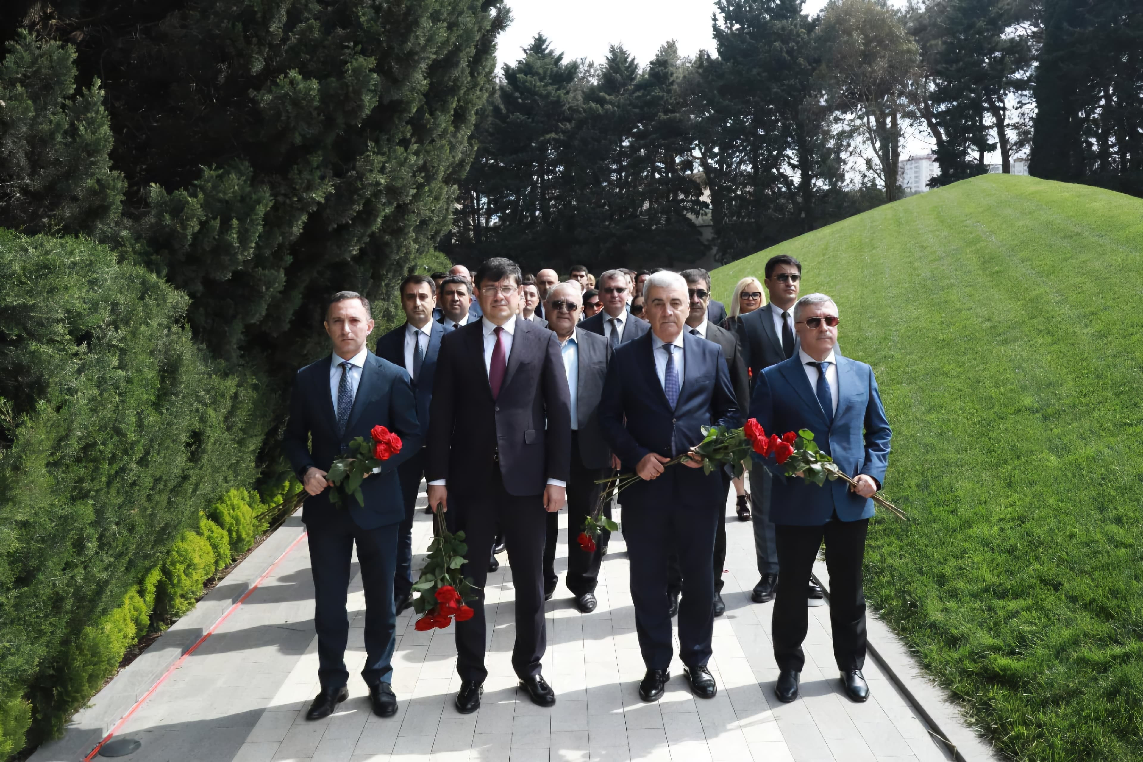 Diasporla İş üzrə Dövlət Komitəsində Ümummilli Lider Heydər Əliyevin anadan olmasının 102-ci ildönümü qeyd edilib