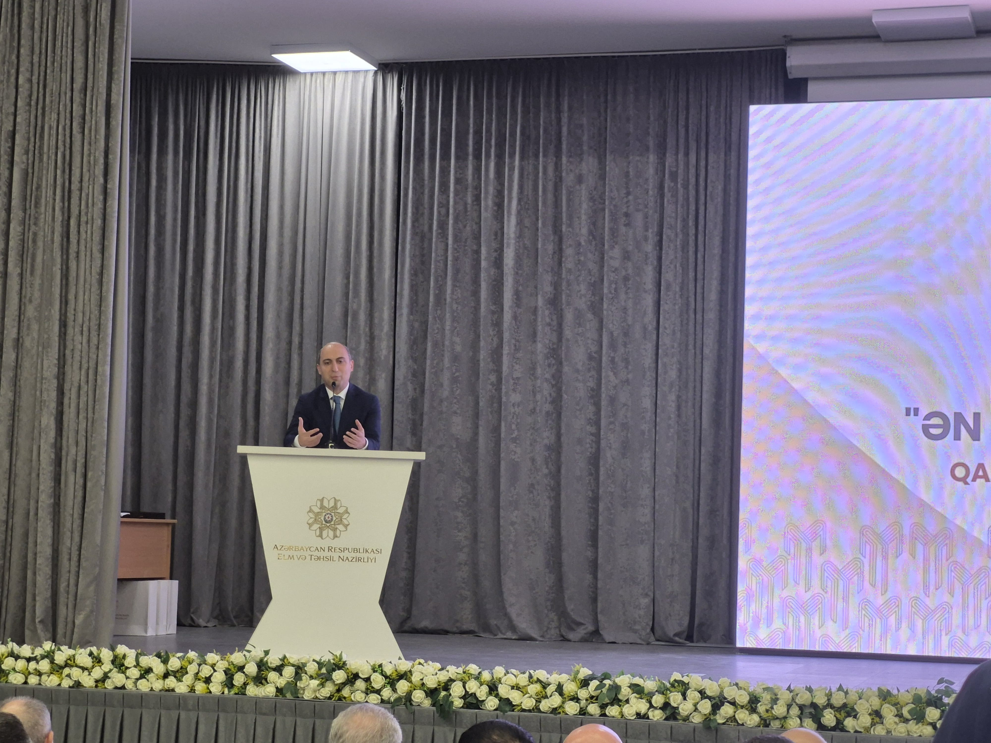 Nazir: "Bütün şagirdlərin milli dəyərlər baxımından əla qiymət almasını hədəfləməliyik"