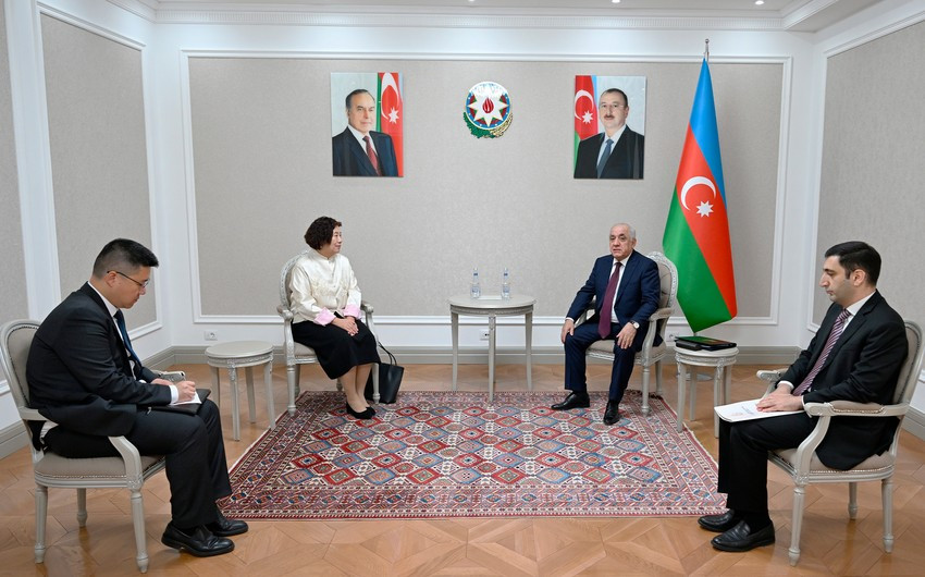 Baş nazir Əli Əsədov Çinin ölkəmizdəki səfiri ilə görüşüb
