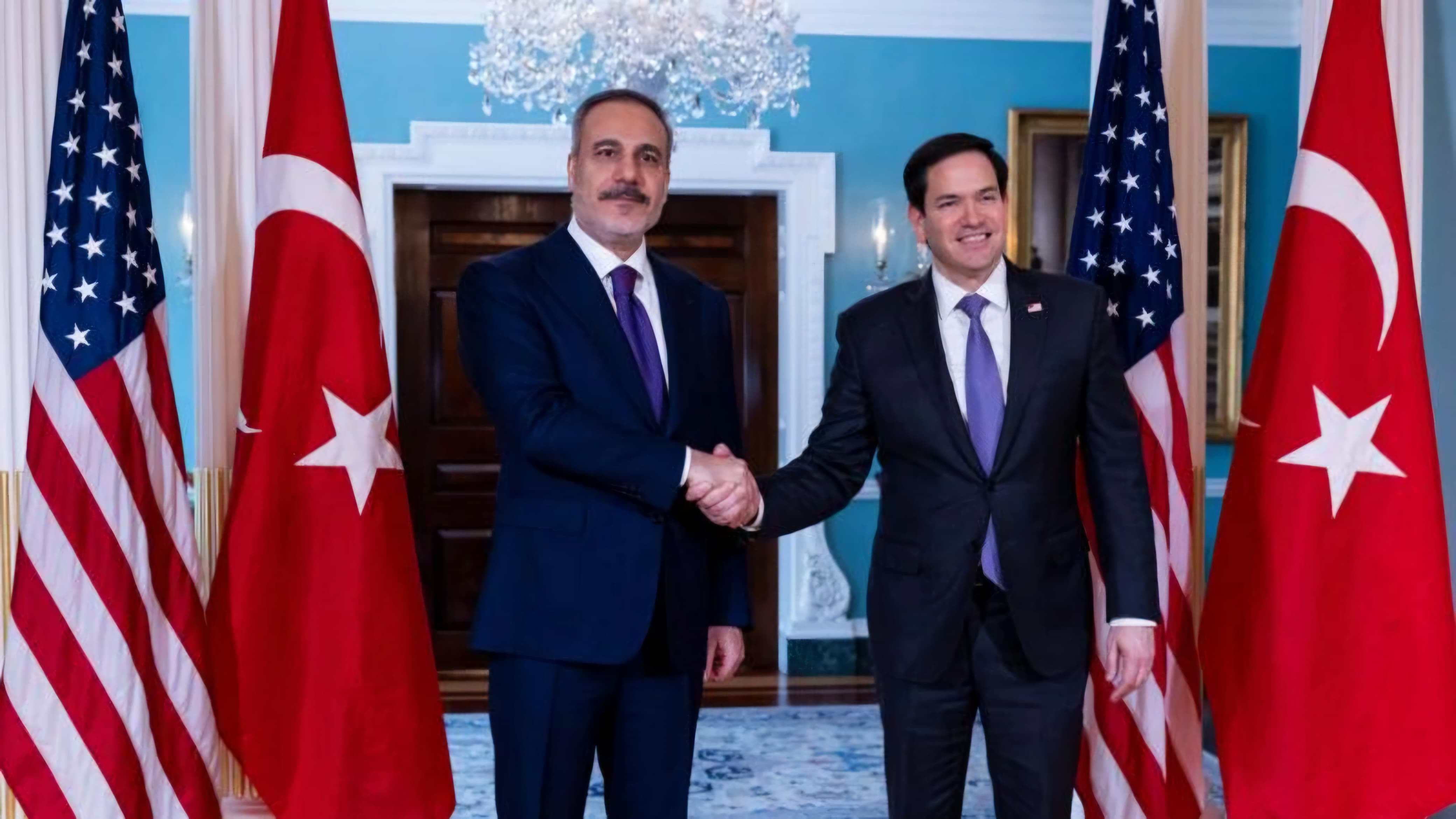 Hakan Fidan Antalyada ABŞ  Dövlət  katibi ilə görüşüb