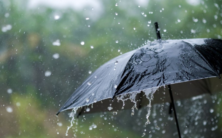 Yağıntılı və küləkli hava şəraiti davam edir