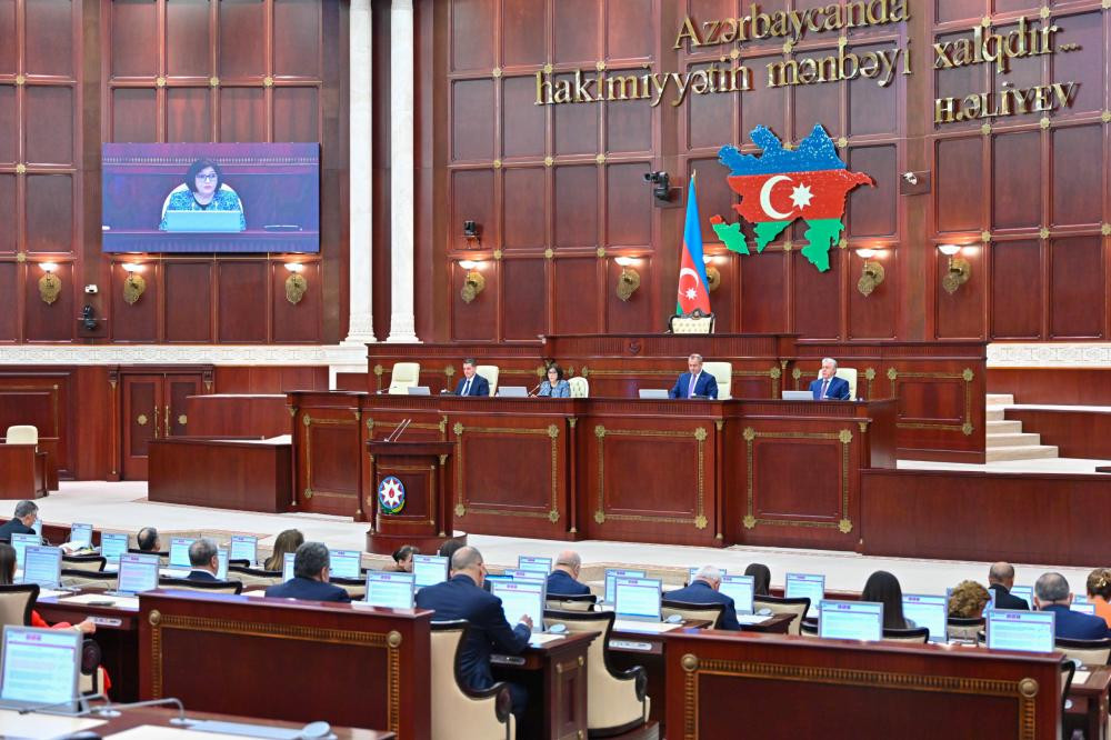 Milli Məclisin plenar iclası başlayıb