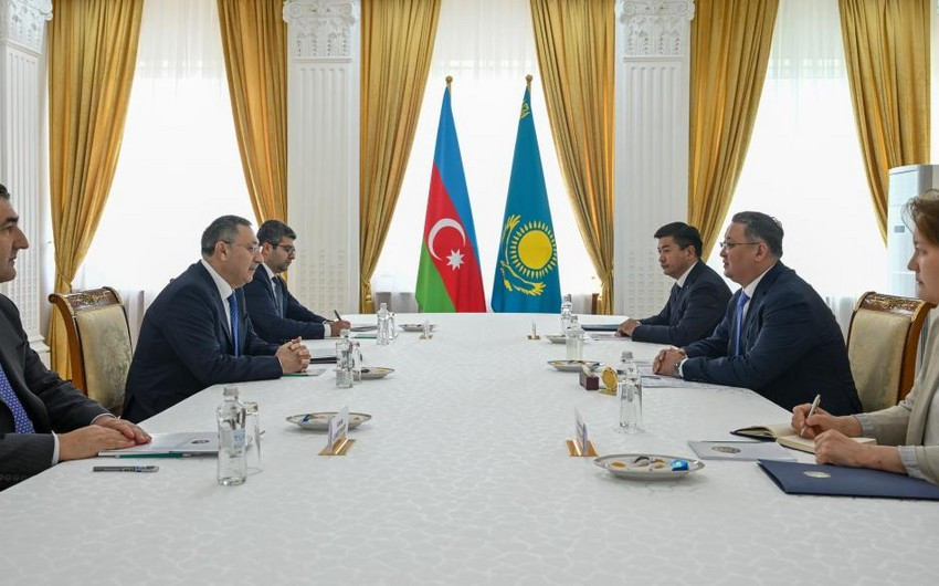 Azərbaycan-Qazaxıstan strateji tərəfdaşlıq münasibətləri müzakirə edilib