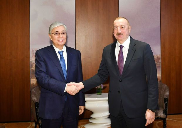 İlham Əliyev qazaxıstanlı həmkarına zəng edib