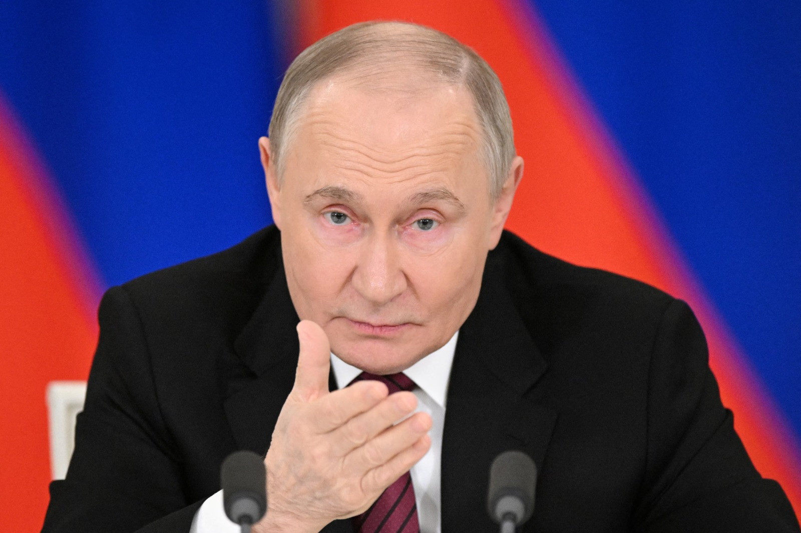 Putin ərəb liderlərini Rusiya-Ərəb sammitinə dəvət etdi
