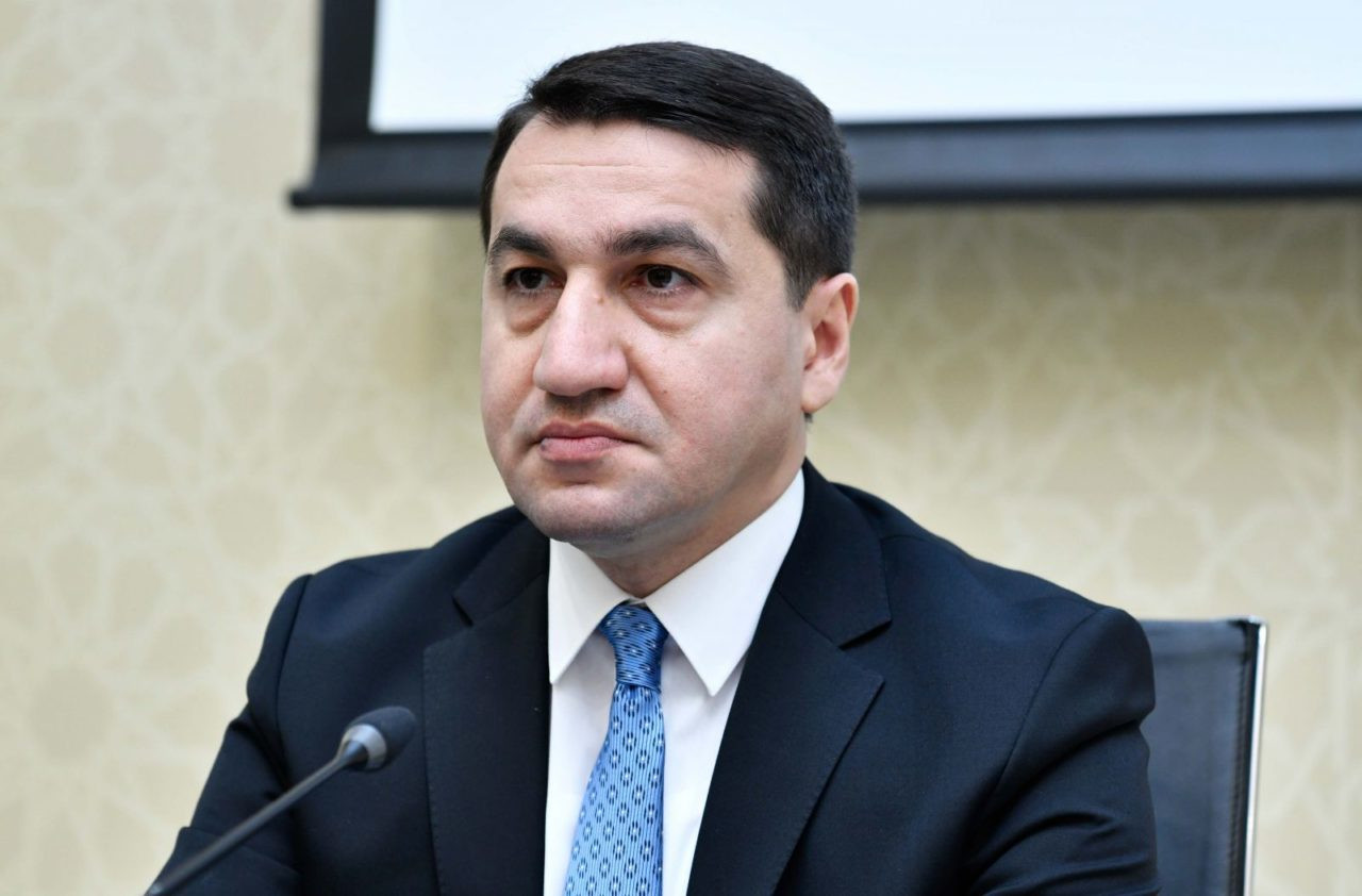 Hikmət Hacıyev: Azərbaycan İranla əməkdaşlığı dəstəkləyir