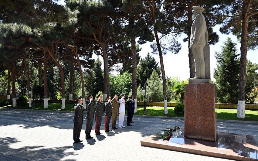 İtaliya nümayəndə heyəti Azərbaycan MMU və HDQ-ni ziyarət edib