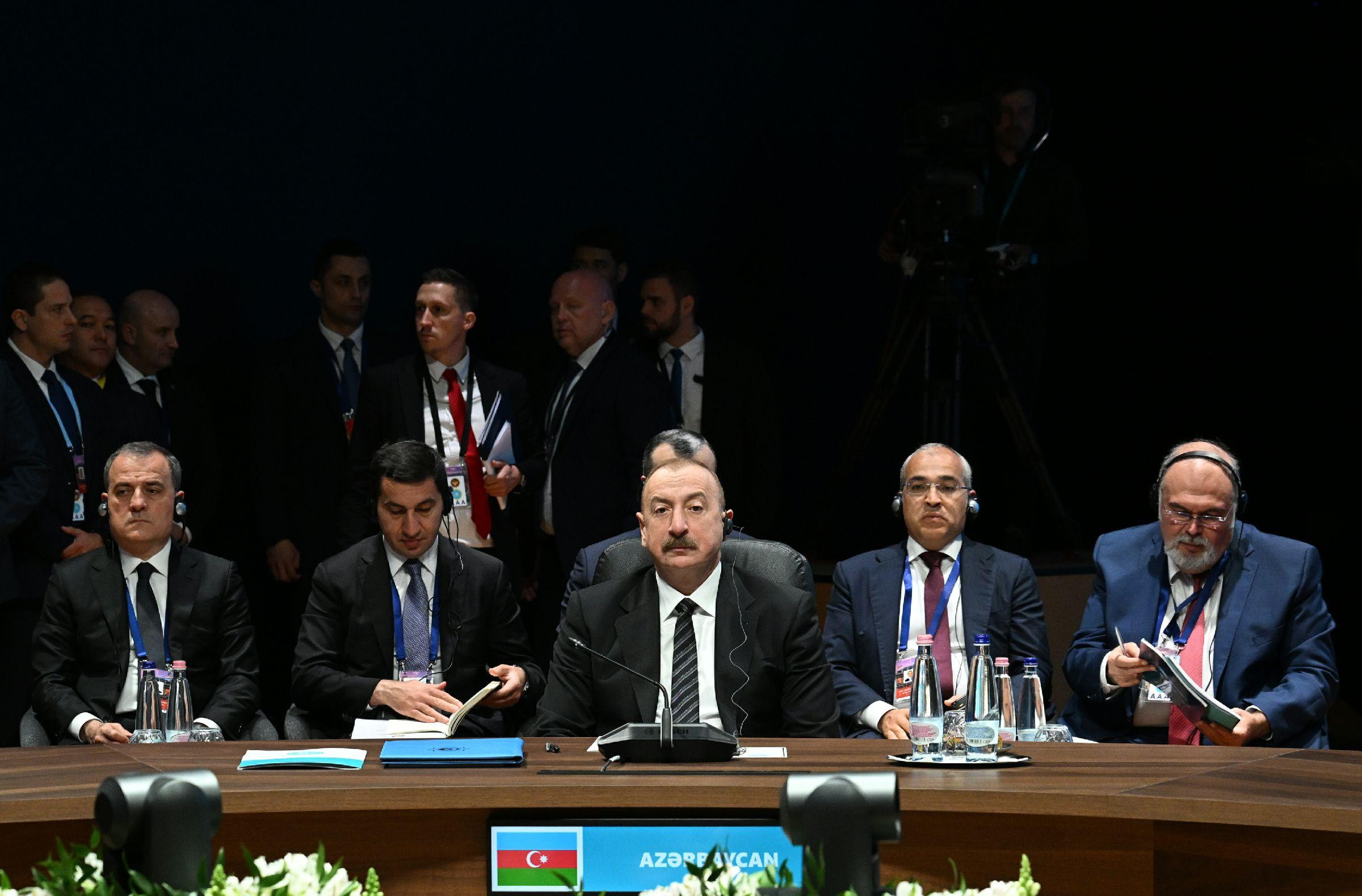 Prezident İlham Əliyev Budapeştdə TDT-nin qeyri-rəsmi iclasında iştirak edir -