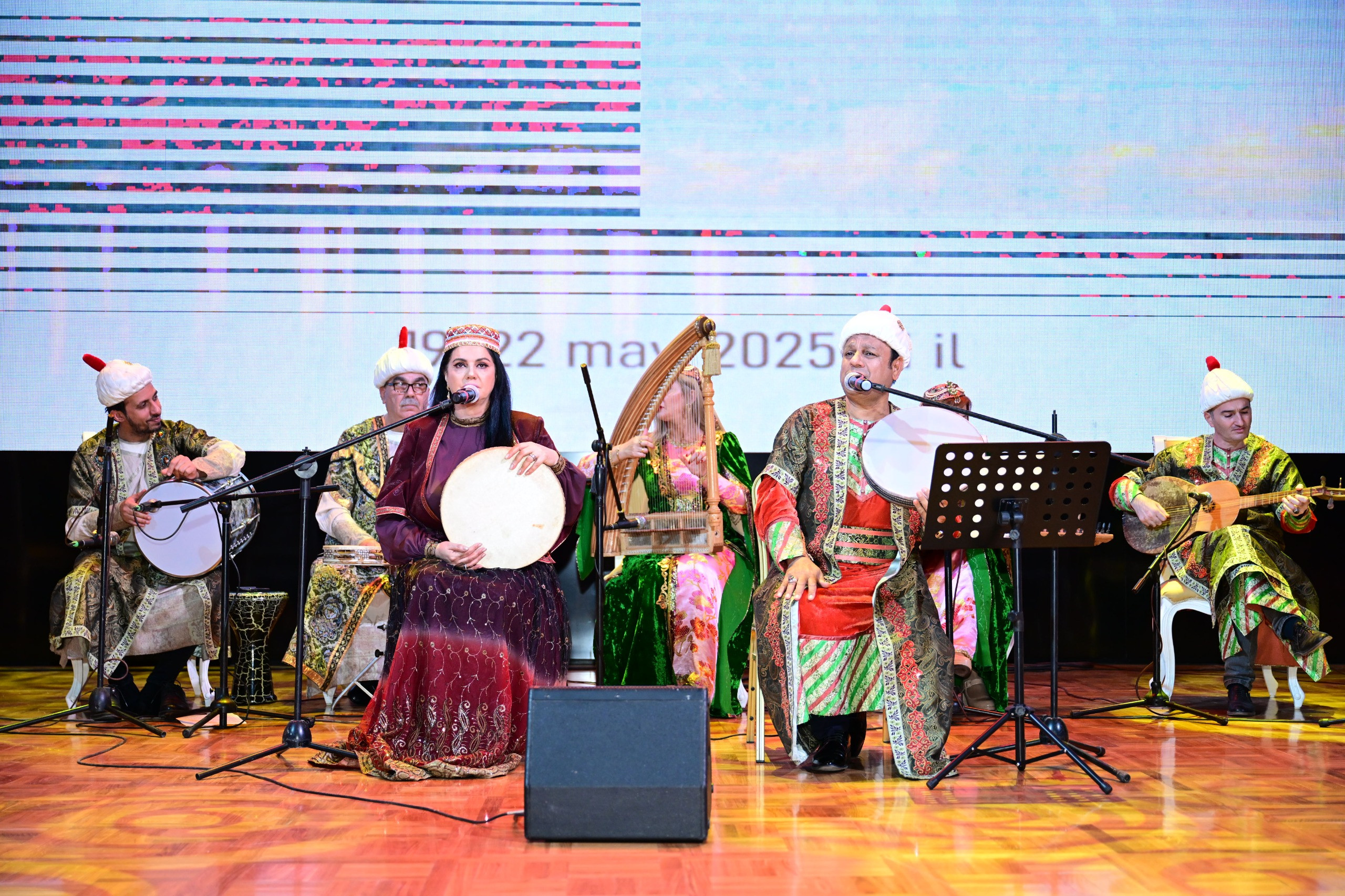 Tacikistanda Azərbaycan Qədim Musiqi Alətləri Ansamblının konserti böyük coşqu ilə qarşılanıb
