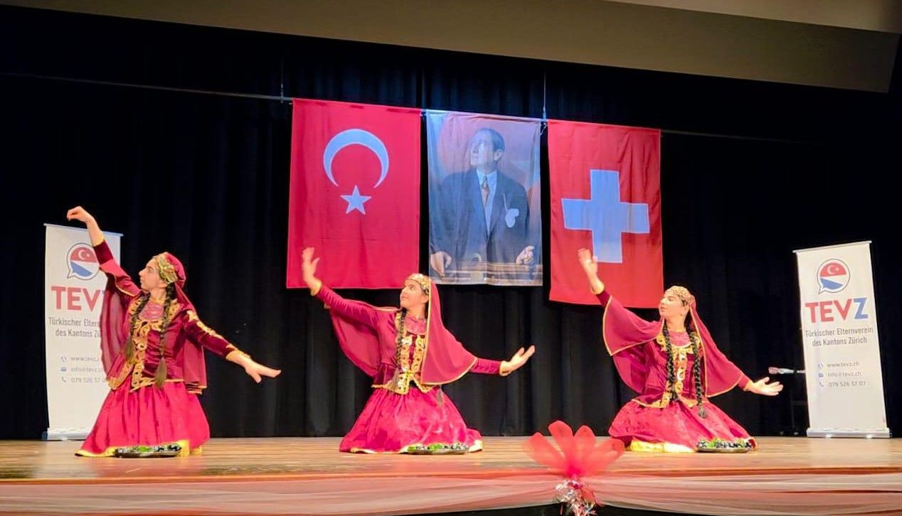 Sürixdə milli rəqslərimiz nümayiş olunub