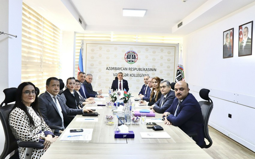 Bir vəkilin fəaliyyəti dayandırılıb, beşinə töhmət verilib