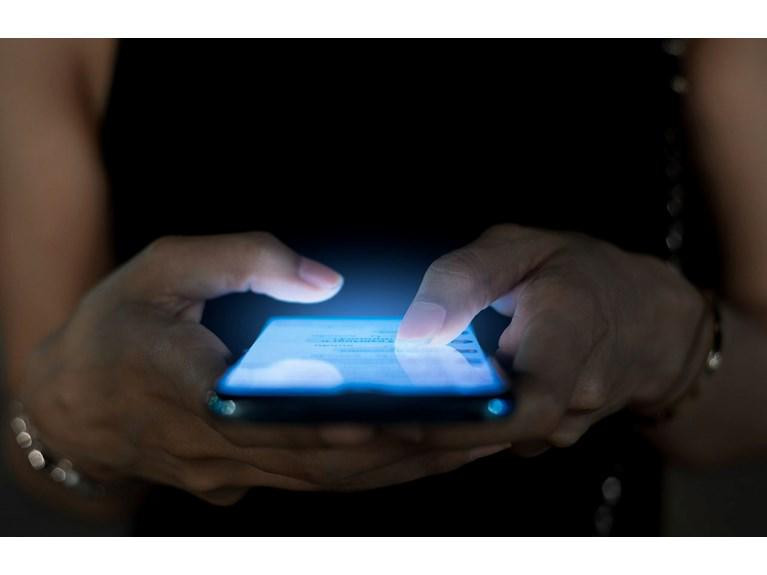 Psixoloqlara görə telefon vərdişləri narsisizmin göstəricisi ola bilər