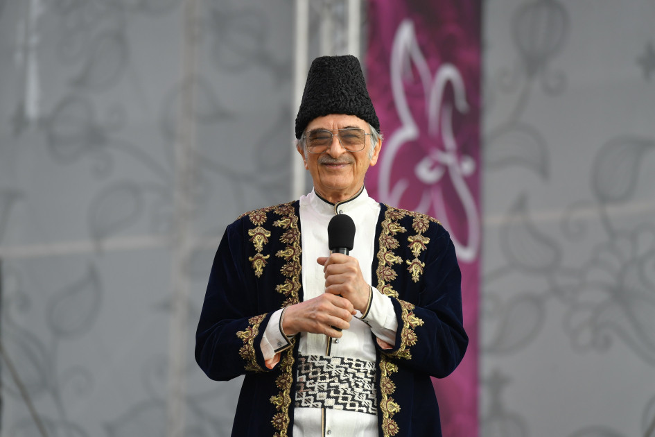 “Xarıbülbül” Beynəlxalq Musiqi Festivalında Polad Bülbüloğlunun konserti olub