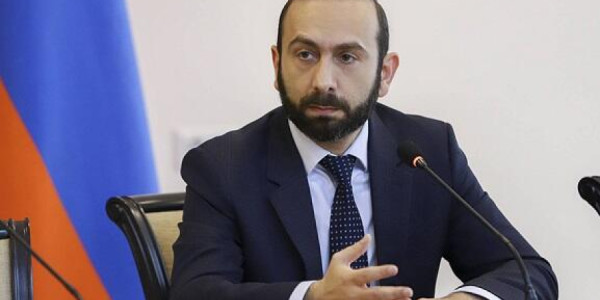Mirzoyan: Türkiyə ilə əla dialoqumuz var