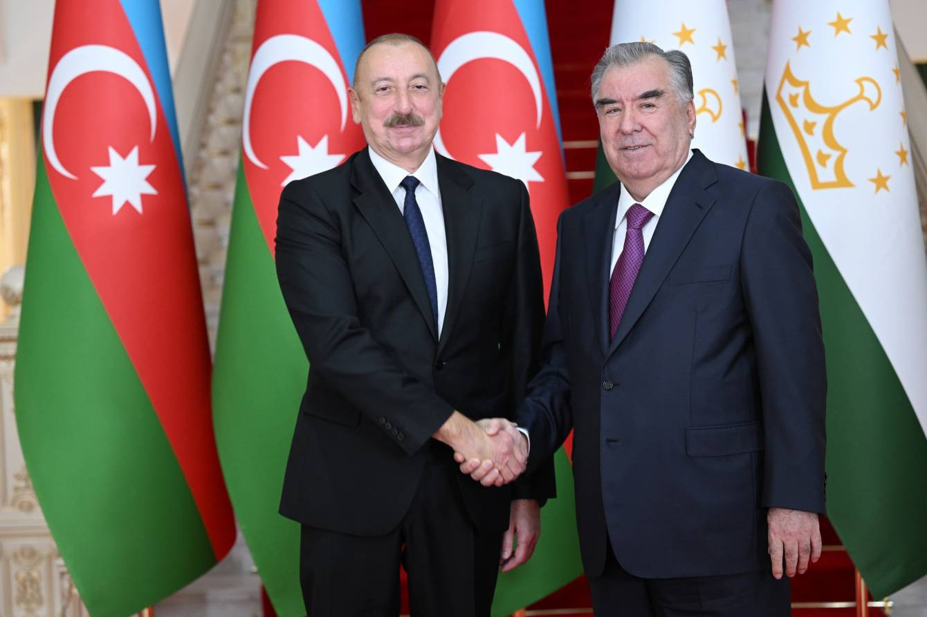 Tacikistan Prezidenti İlham Əliyevi təbrik edib