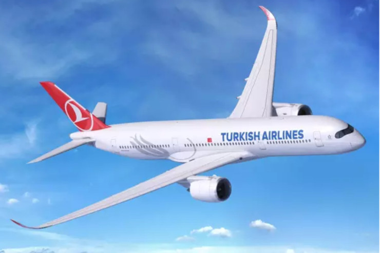 Tbilisiyə uçan təyyarə Bakıya təcili eniş etdi