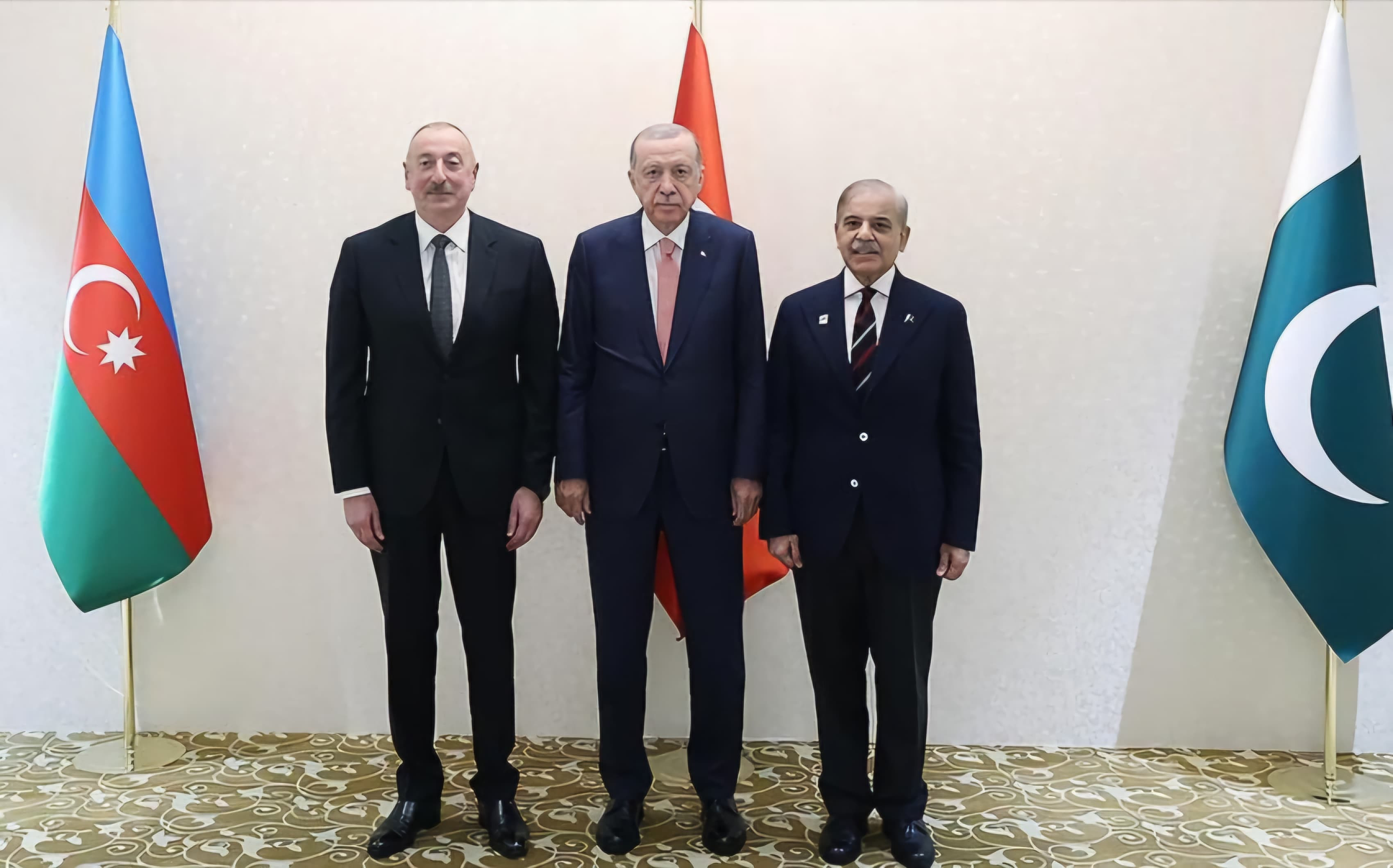 Azərbaycanın Suverenlik yolu və strateji qardaşlıq platforması