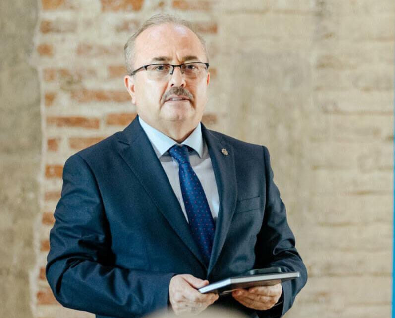 Türkiyənin Azərbaycandakı səfiri Müstəqillik Günü ilə bağlı paylaşım edib