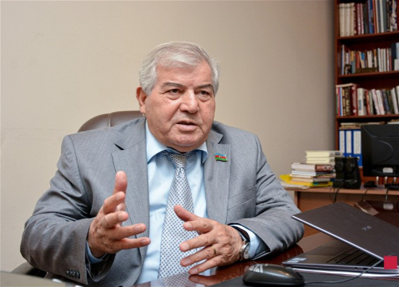 Xalq şairindən Heydər Əliyevə müraciət: "Siz Çin boyda ölkəyə rəhbərlik edə bilərsiniz"