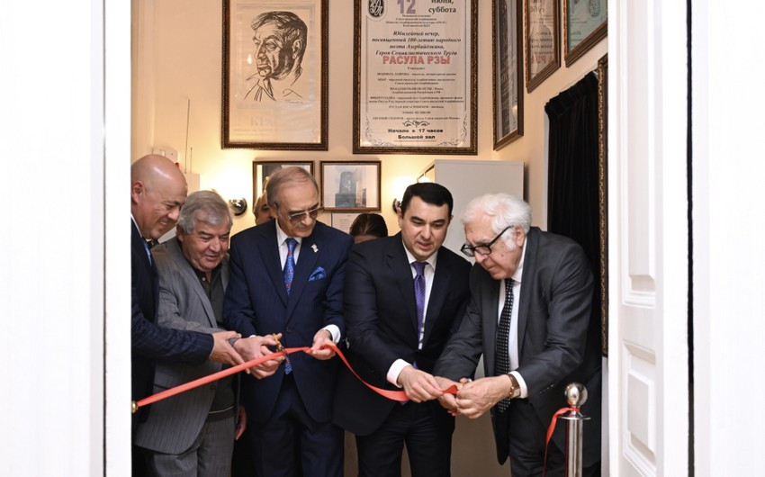 Bakıda Xalq şairi Rəsul Rzanın ev-muzeyi açılıb