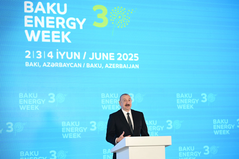 Prezident İlham Əliyev: “Əsrin müqaviləsi” regionda geosiyasi və geoiqtisadi vəziyyəti dəyişdirdi