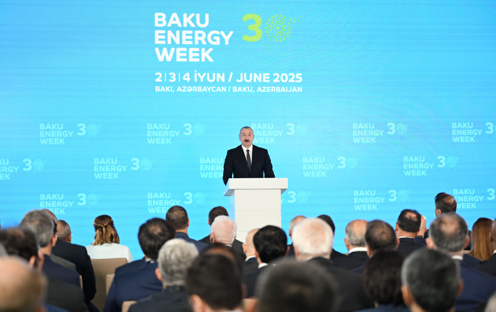 Prezident: “Bakı Enerji Həftəsi” artıq yeni yanaşmaların və beynəlxalq enerji dialoqunun formalaşdığı nüfuzlu forum kimi tanınır