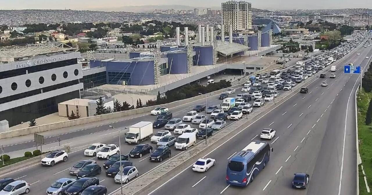 Bakıda 16 istiqamətdə sıxlıq var - SİYAHI