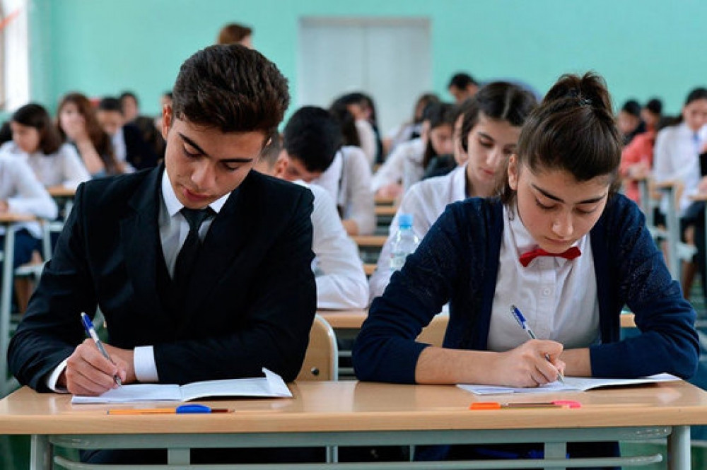 DİM: Kənd rayonlarının bir çox fənlər üzrə göstəriciləri Bakı və Sumqayıtı qabaqlayır