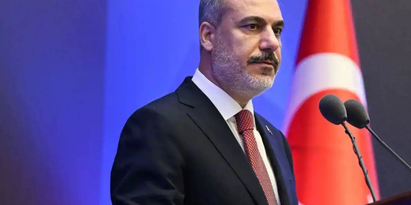 Hakan Fidan sabah Böyük Britaniyaya gedəcək