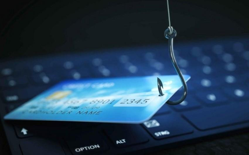 Ötən gün vətəndaşların bank kartlarından 10 min manatdan çox pul kiberüsulla oğurlanıb