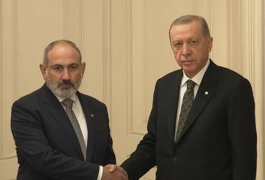 Türkiyə Prezidenti Azərbaycan ilə Ermənistan arasında sülh danışıqlarının əhəmiyyətini Paşinyana çatdırıb