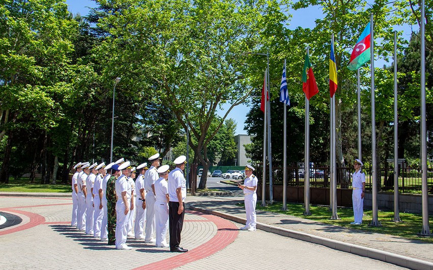 NATO-nun Dəniz Təhlükəsizliyi Mükəmməlliyi Mərkəzində Azərbaycan bayrağı qaldırılıb