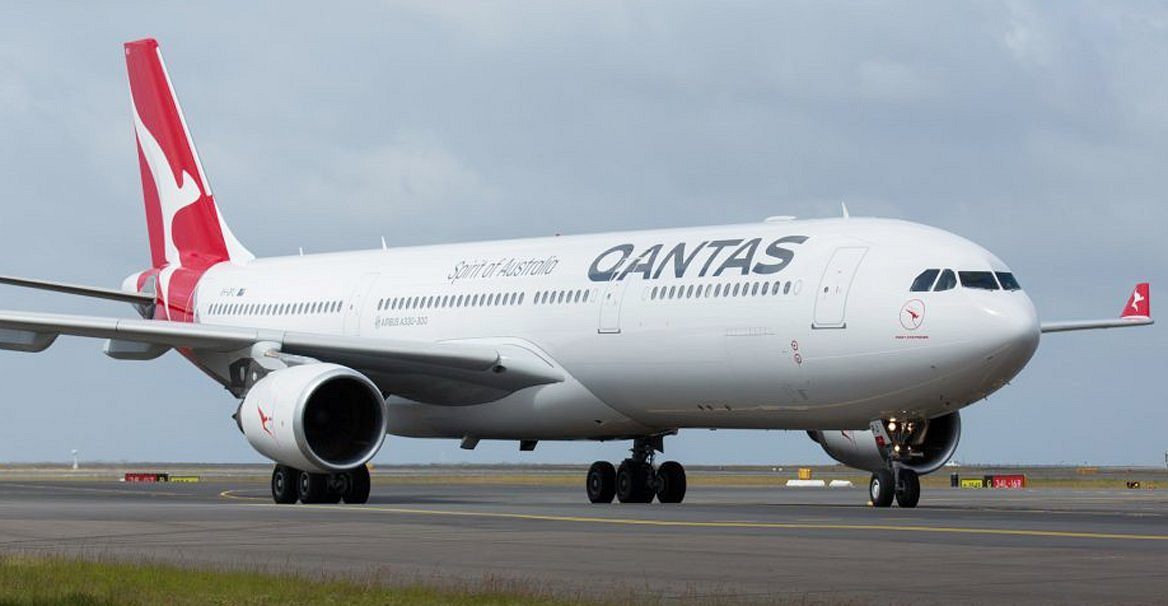 “Qantas Airlines” aviaşirkətinin təyyarəsi Heydər Əliyev Beynəlxalq Aeroportuna məcburi eniş edib