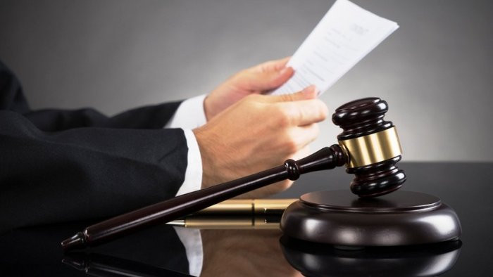 Bakıda DSX mayoruna hücum etməkdə təqsirləndirilən şəxslərin məhkəməsi başlayıb