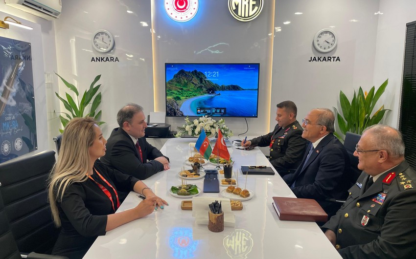 Azərbaycan nümayəndə heyəti “Indo Defence 2024” sərgisində iştirak edir
