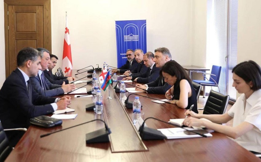 Azərbaycanla Gürcüstan rəsmiləri  arasında iqtisadi əməkdaşlıq məsələləri müzakirə olunub