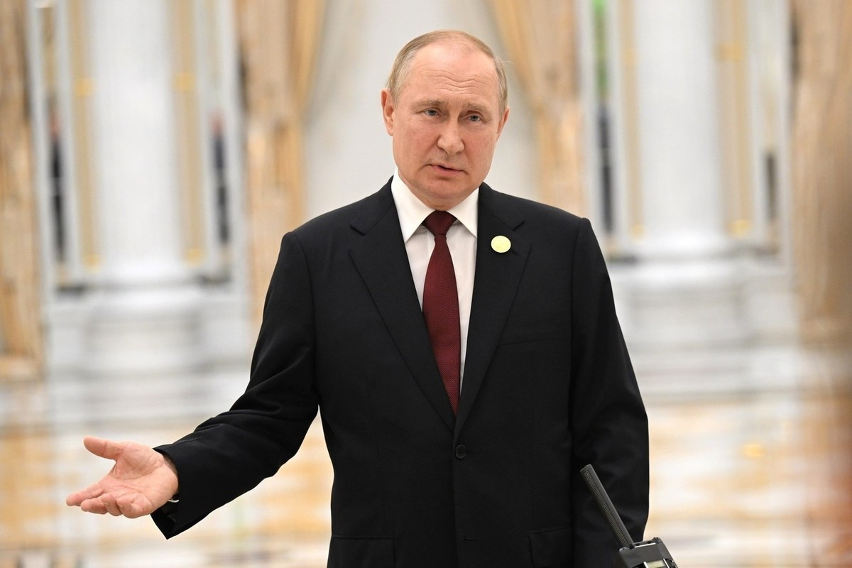 Putin İsrailin hava zərbələrini pislədi, İran xalqına başsağlığı verdi