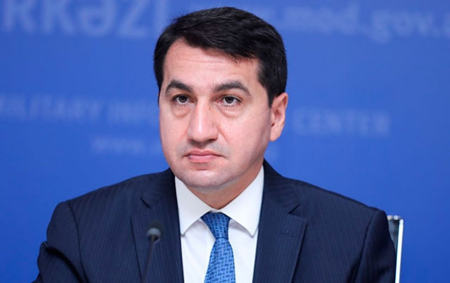 Hikmət Hacıyev: Azərbaycan özünü sanksiyalar altında olan qonşularına qarşı mümkün ssenarilərə hazırlayıb
