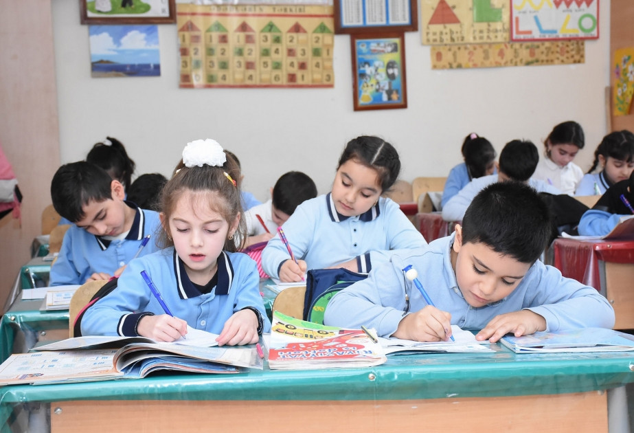 43 mindən çox şagird elektron yerdəyişmə edib