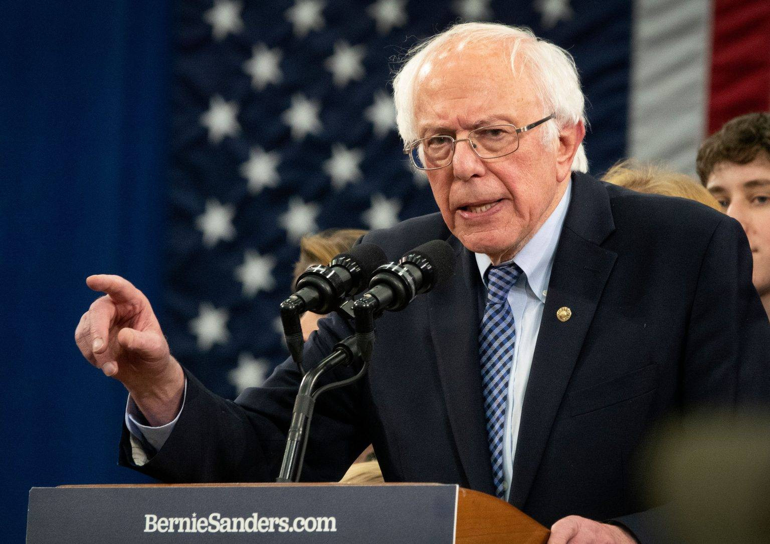 Berni Sanders: ABŞ bu məsələyə qarışmamalıdır