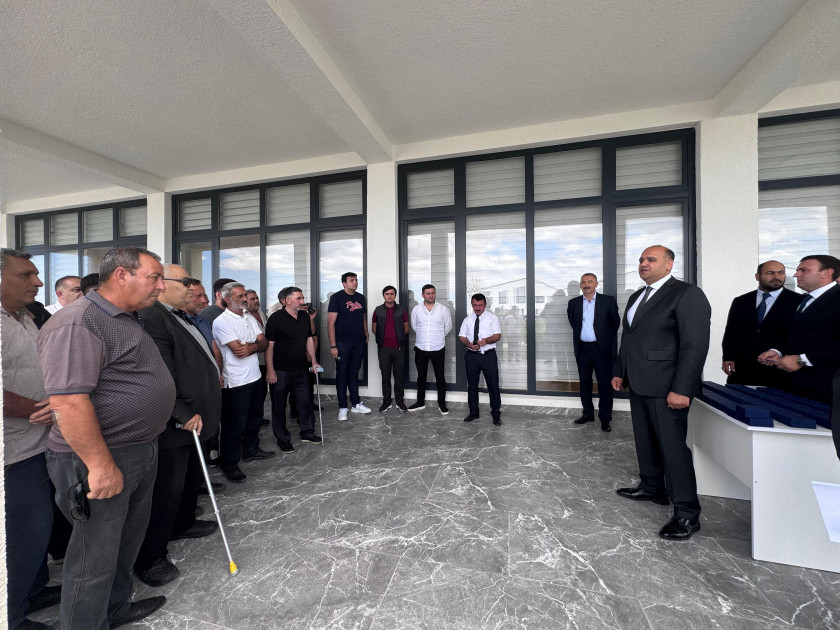Növbəti köç karvanı Kəngərli kəndinə çatıb: evlərin açarları təqdim olunub