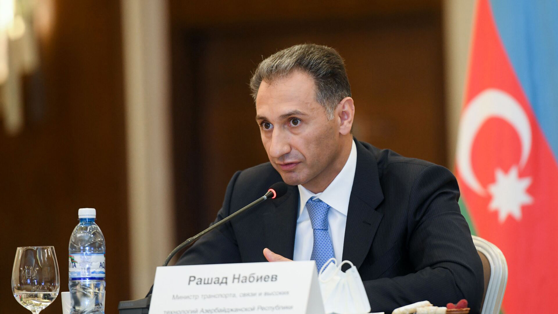 Rəşad Nəbiyev dünya çempionatının bürünc medalçısını təbrik edib