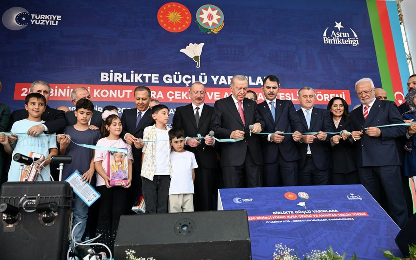 Türkiyə və Azərbaycan liderləri “Azərbaycan” məhəlləsinin açılışında iştirak ediblər