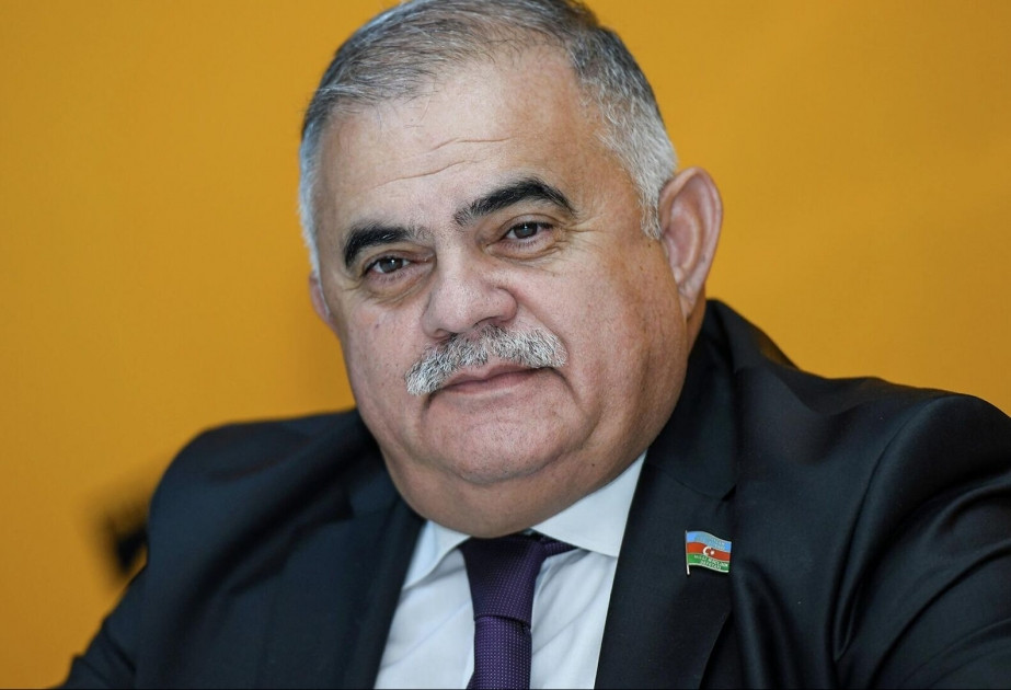 Komitə sədri “Müdafiə haqqında” qanuna dəyişiklikləri açıqlayıb