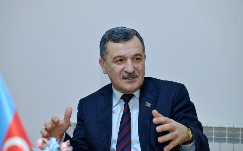 Dövlət qulluqçusunun əsas vəzifəsi xalqa xidmət göstərməkdir