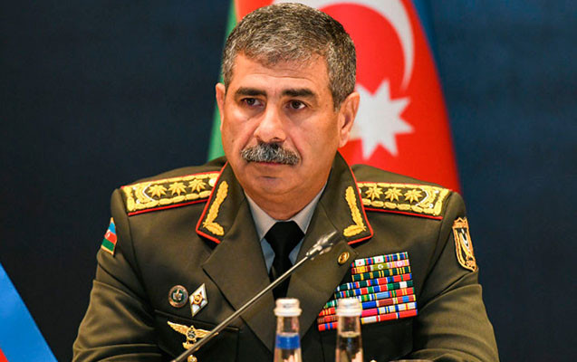 Zakir Həsənov ali hərbi rütbə verilən hərbçilərlə görüşüb
